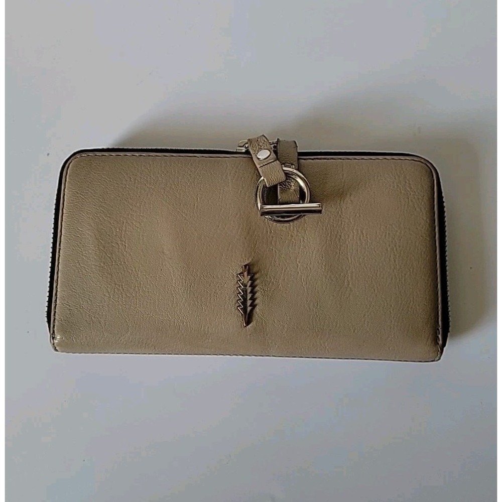 Thacker‎ Camila Clutch Wallet Taupe Leather Zip Around Classic Neutral Organizer